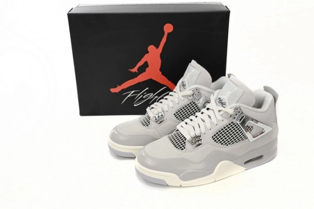 Moments WMNS AQ9129-001 4 Air Jordan Frozen 1023